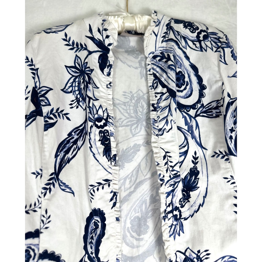Chico's Cotton Paisley Jacket Blazer Size 1 (M) Blue White Coastal Quiet Luxury - Picture 4 of 10